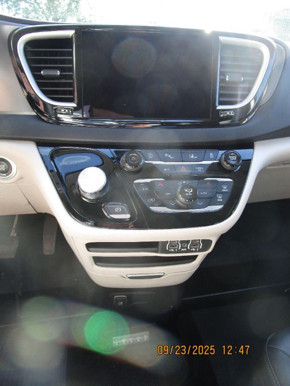 2024 CHRYSLER PACIFICA - Image 13