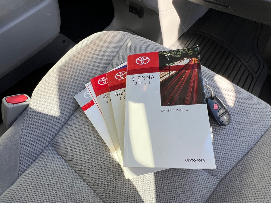 Used 2019 Toyota Sienna L -  Rear Entry Entry Fold Out Manual Ramp