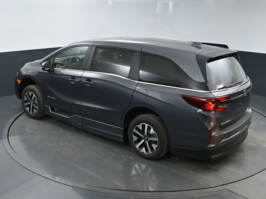 New 2025 Honda Odyssey EX-L - BraunAbility Side Entry Entry In Floor Automatic Ramp