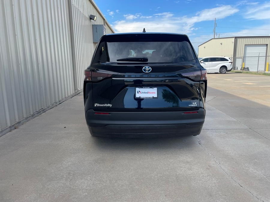 Used 2024 Toyota Sienna Hybrid LE Base - BraunAbility Side Entry Fold Out Automatic Ramp
