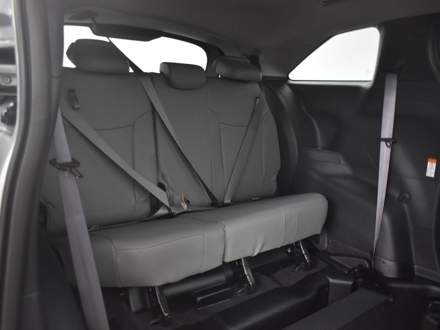 New 2025 Toyota Sienna Hybrid XLE Base - BraunAbility Side Entry Entry Fold Out Automatic Ramp