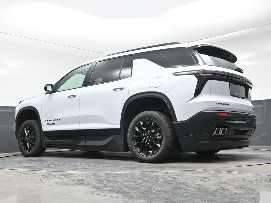 New 2026 Chevrolet Traverse 1LT Midnight - BraunAbility Side Entry Entry In Floor Automatic Ramp