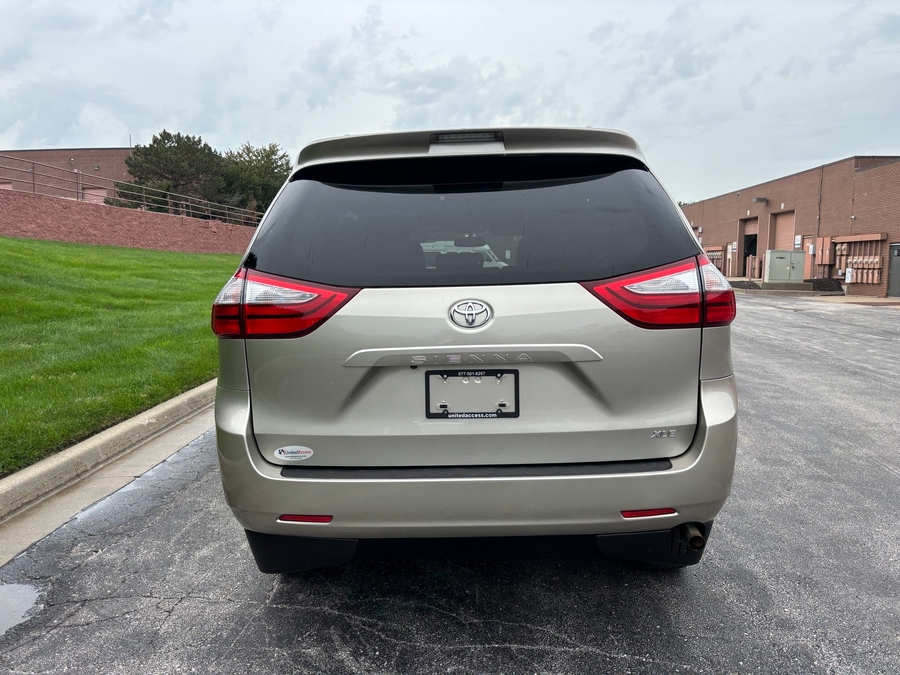 Used 2016 Toyota Sienna XLE - VMI Side Entry In Floor Automatic Ramp