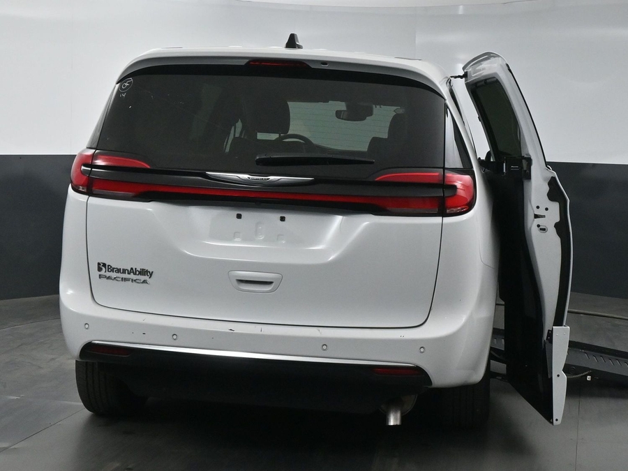 Used 2024 Chrysler Pacifica Touring L - BraunAbility Side Entry Entry Fold Out Automatic Ramp