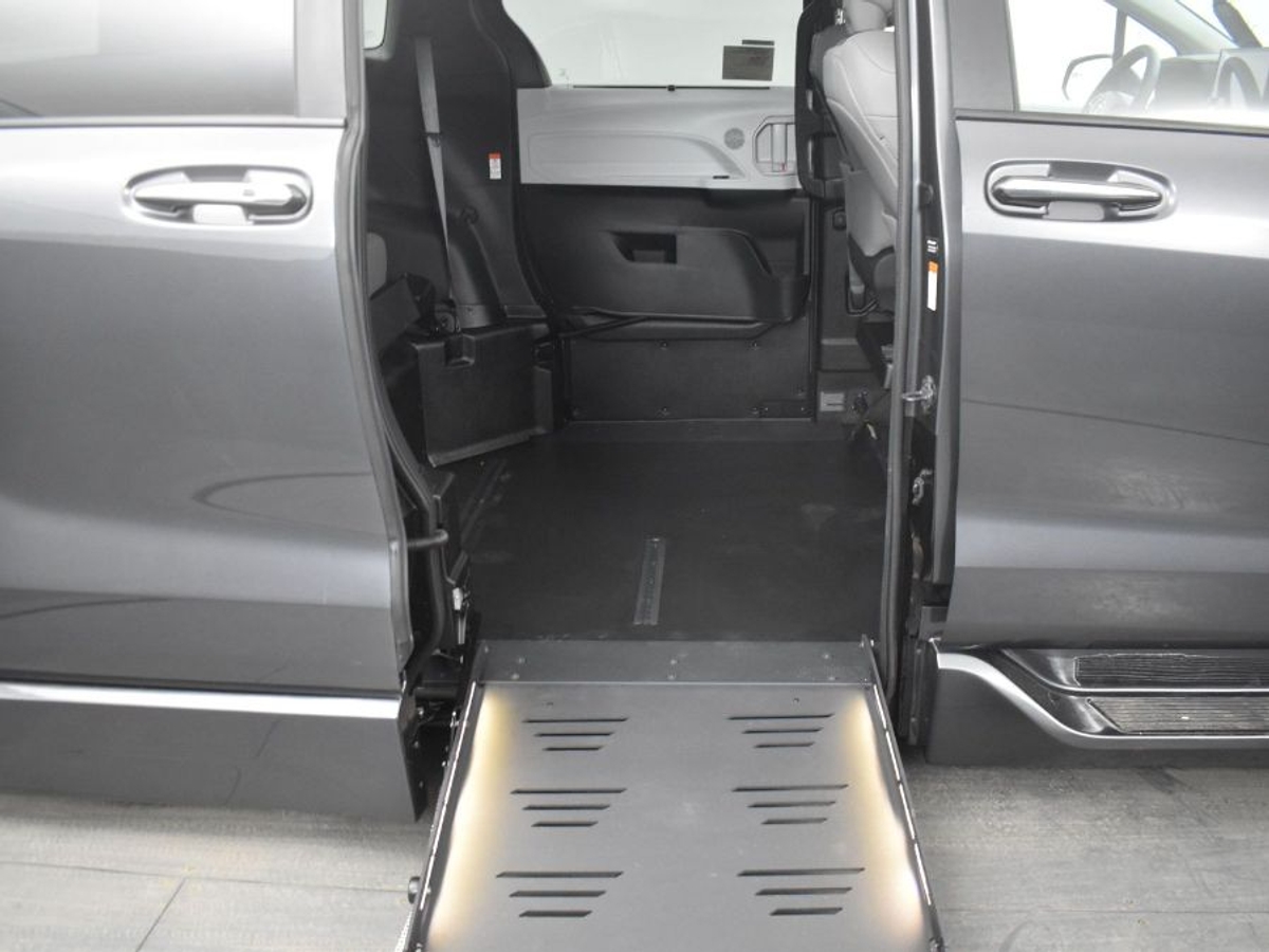 2025 TOYOTA SIENNA - Image 12
