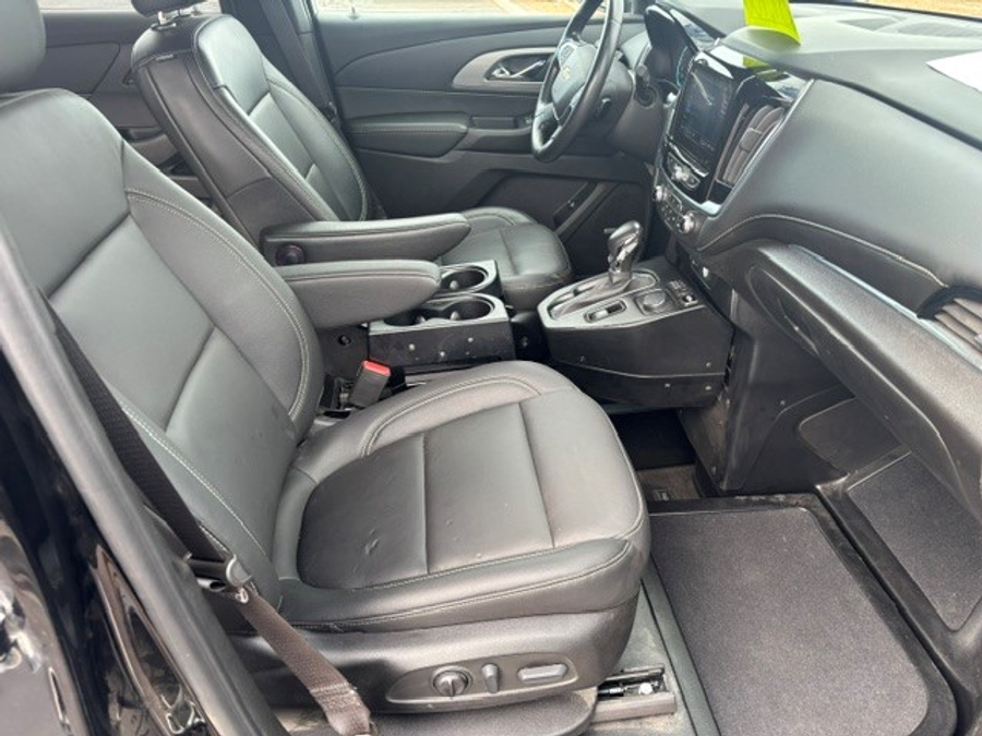 Used 2022 Chevrolet Traverse 3LT - BraunAbility Side Entry In Floor Automatic Ramp