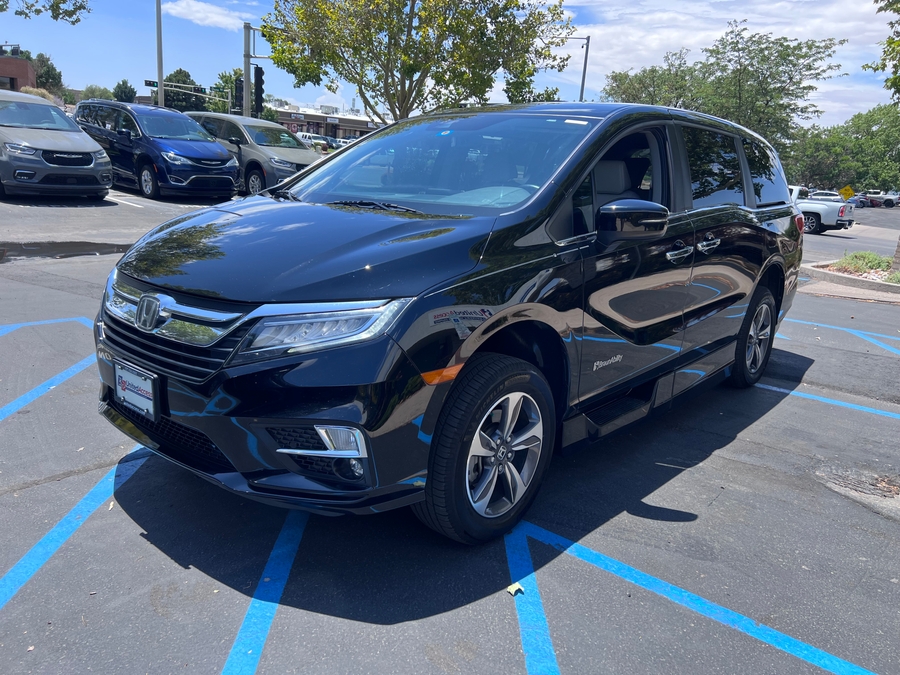 Used 2019 Honda Odyssey Touring - BraunAbility Side Entry In Floor Automatic Ramp