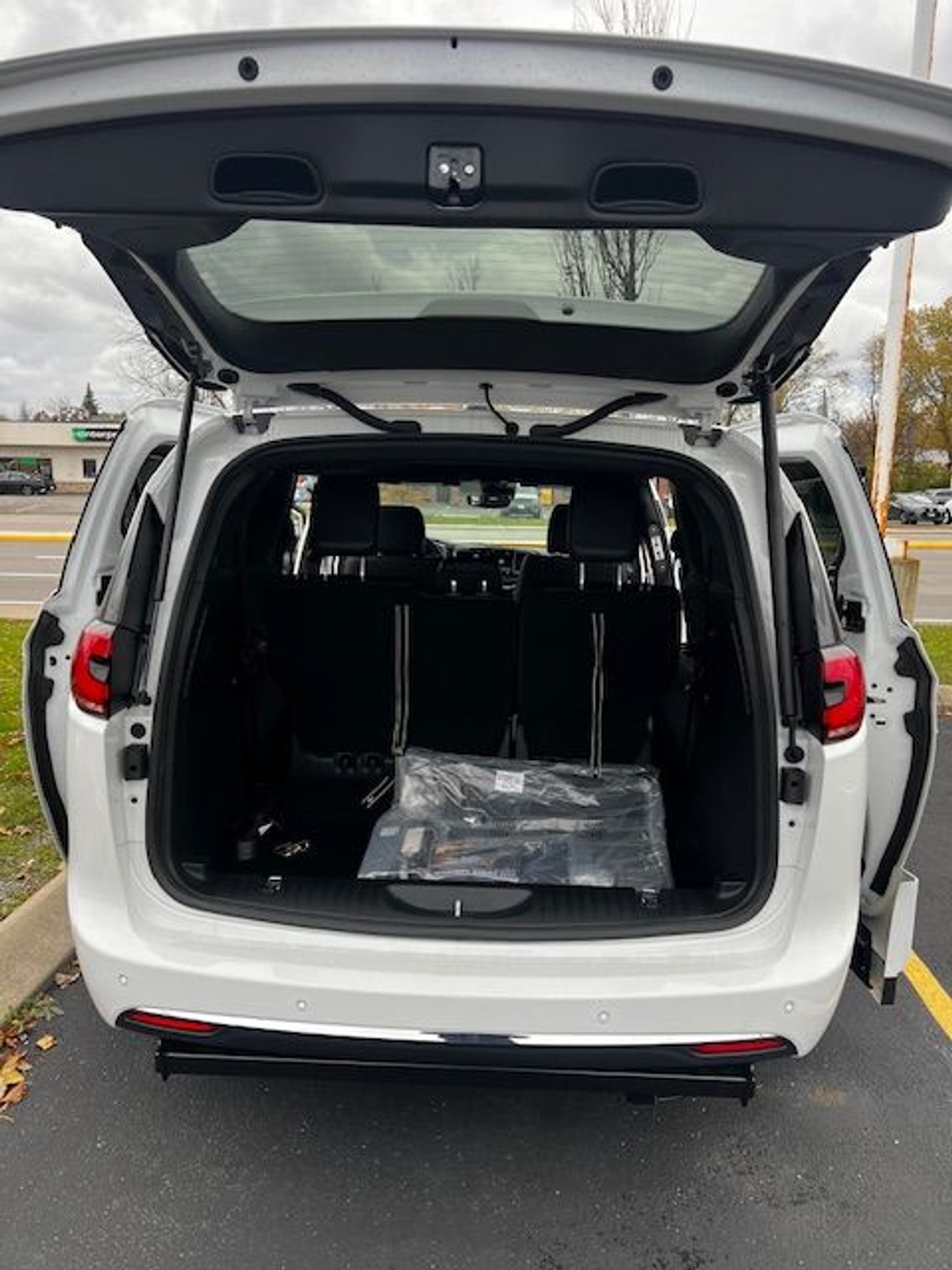 2026 CHRYSLER PACIFICA - Image 7