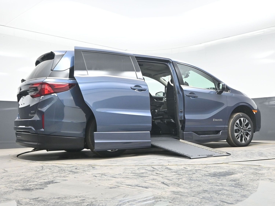 New 2026 Honda Odyssey Elite - BraunAbility Side Entry Entry In Floor Automatic Ramp