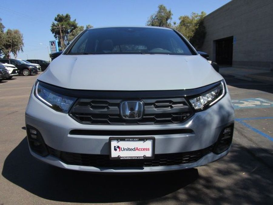 New 2025 Honda Odyssey Sport - BraunAbility Side Entry Entry In Floor Automatic Ramp