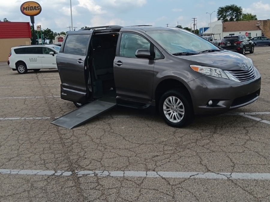 2017 Toyota Sienna