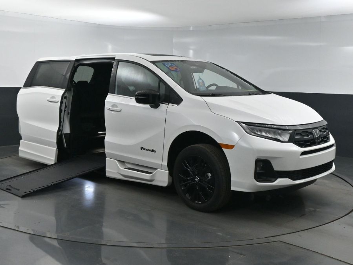 2025 Honda Odyssey Sport L's photo