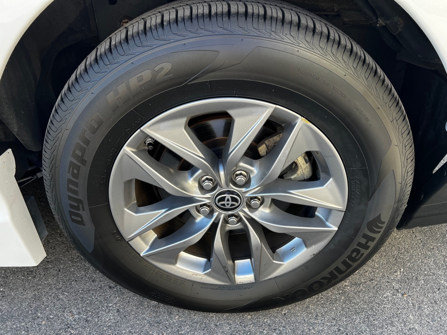 Used 2021 Toyota Sienna Hybrid LE - Vantage Mobility Commercial Side Entry Entry In Floor Manual Ramp