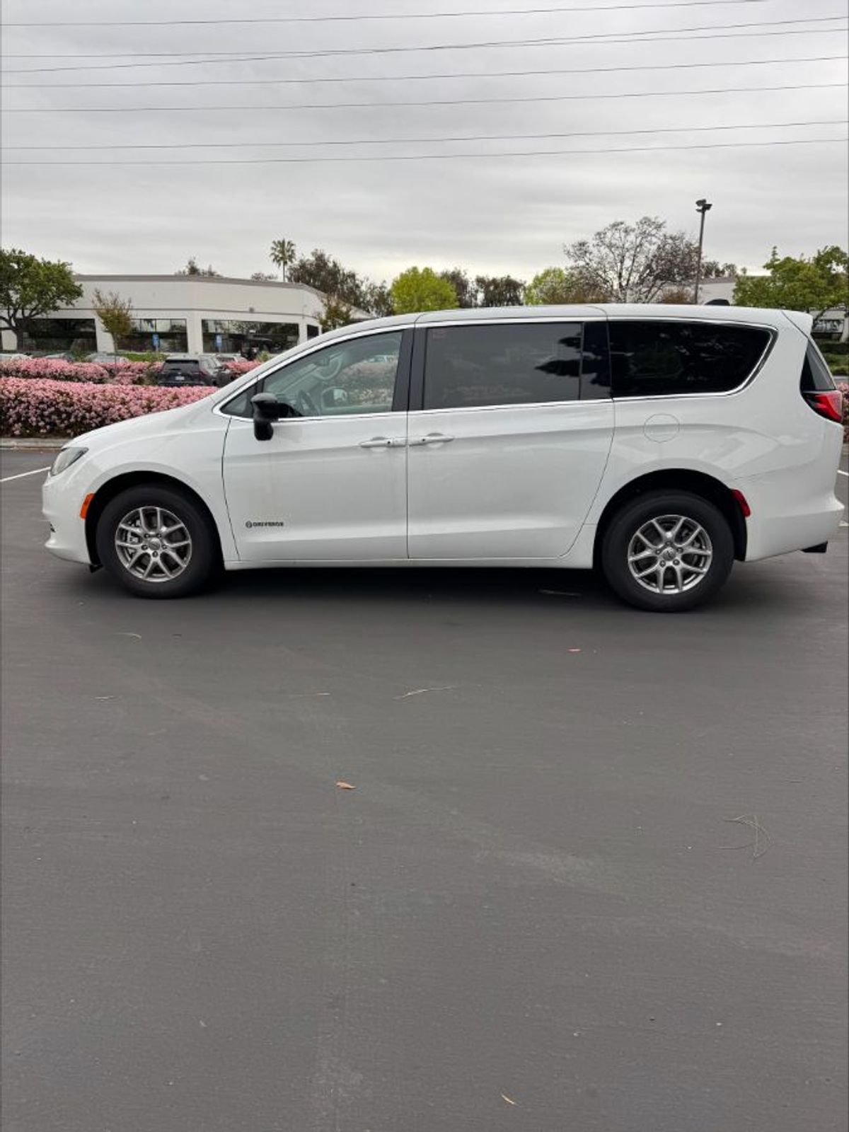 2024 CHRYSLER VOYAGER - Image 6