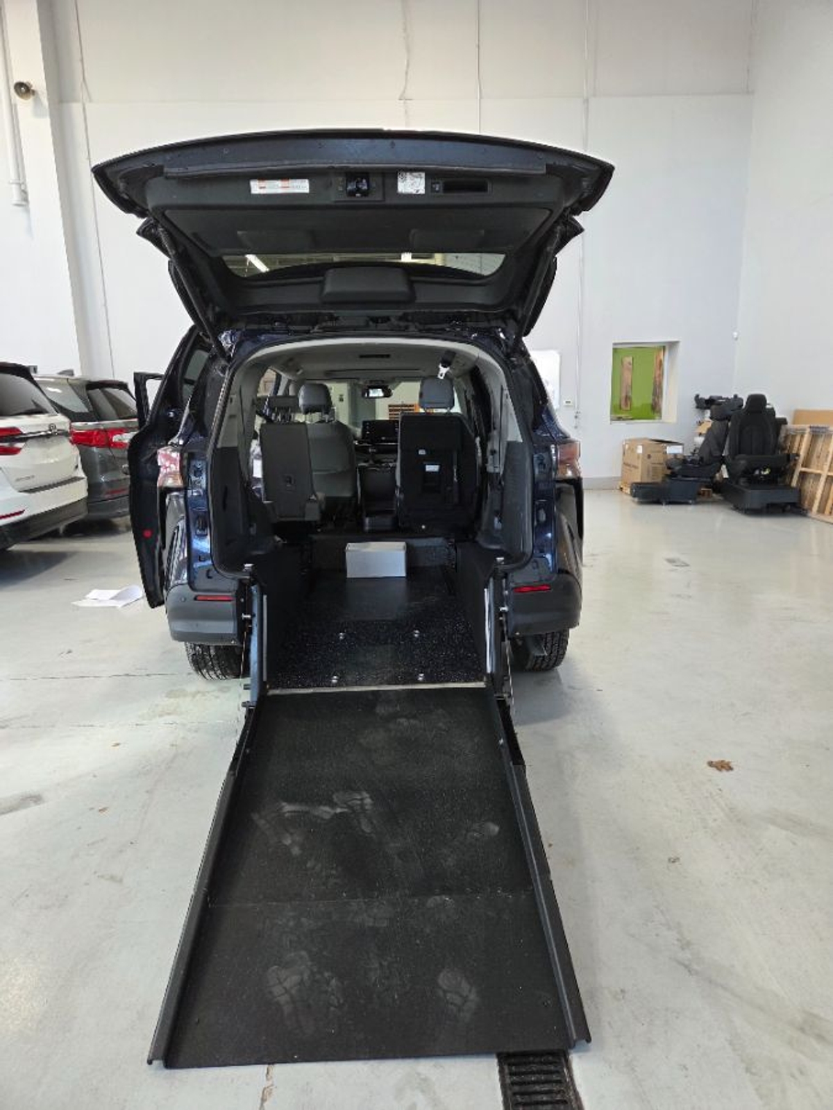 2024 TOYOTA SIENNA - Image 10