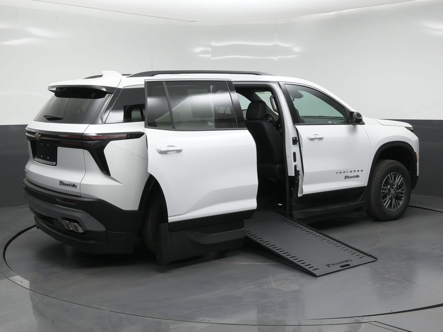 2026 Chevrolet Traverse LT - Photo 23