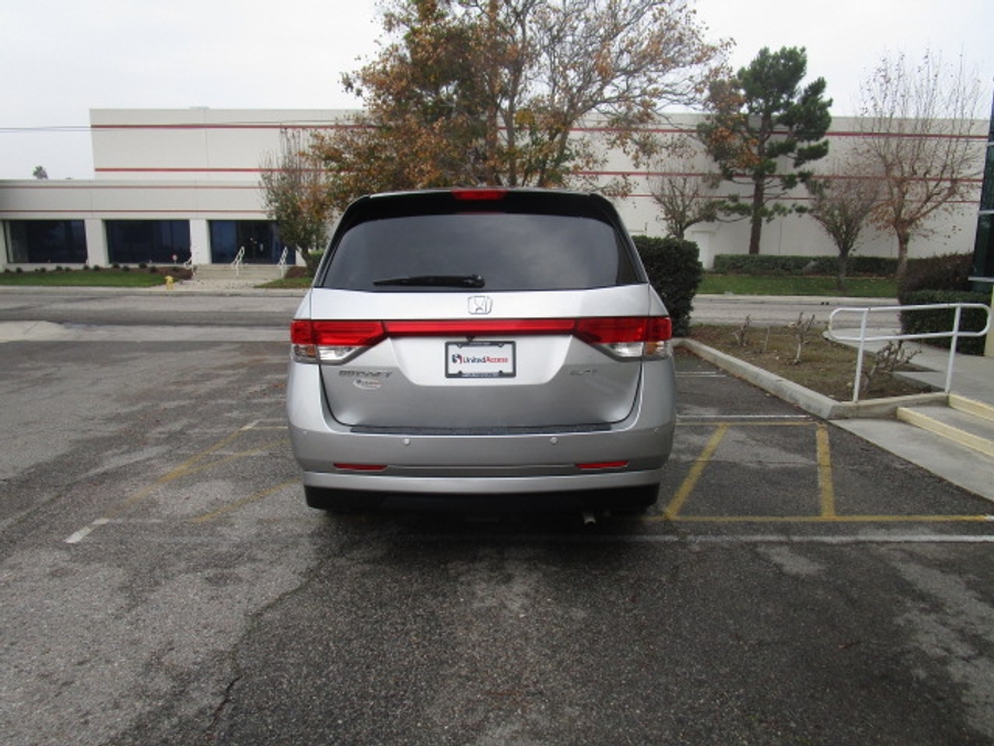 Used 2015 Honda Odyssey Touring Elite - VMI Side Entry Entry In Floor Automatic Ramp