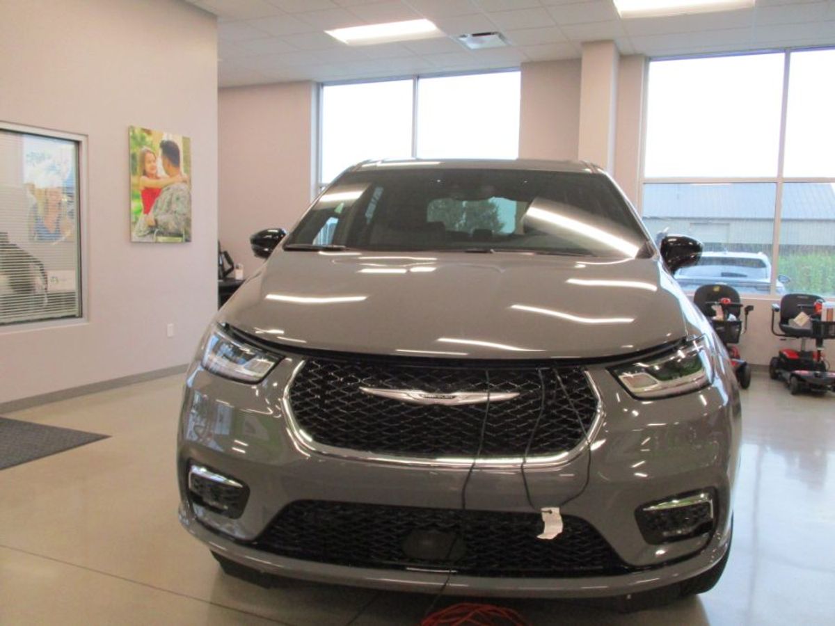 Grey Chrysler Pacifica with Side Entry Automatic Fold Out ramp