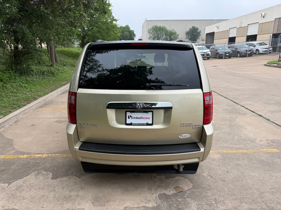Used 2010 Dodge Grand Caravan SXT - BraunAbility Side Entry Entry Fold Out Automatic Ramp