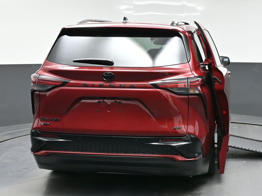 New 2026 Toyota Sienna Hybrid XSE Sport - BraunAbility Side Entry In Floor Automatic Ramp