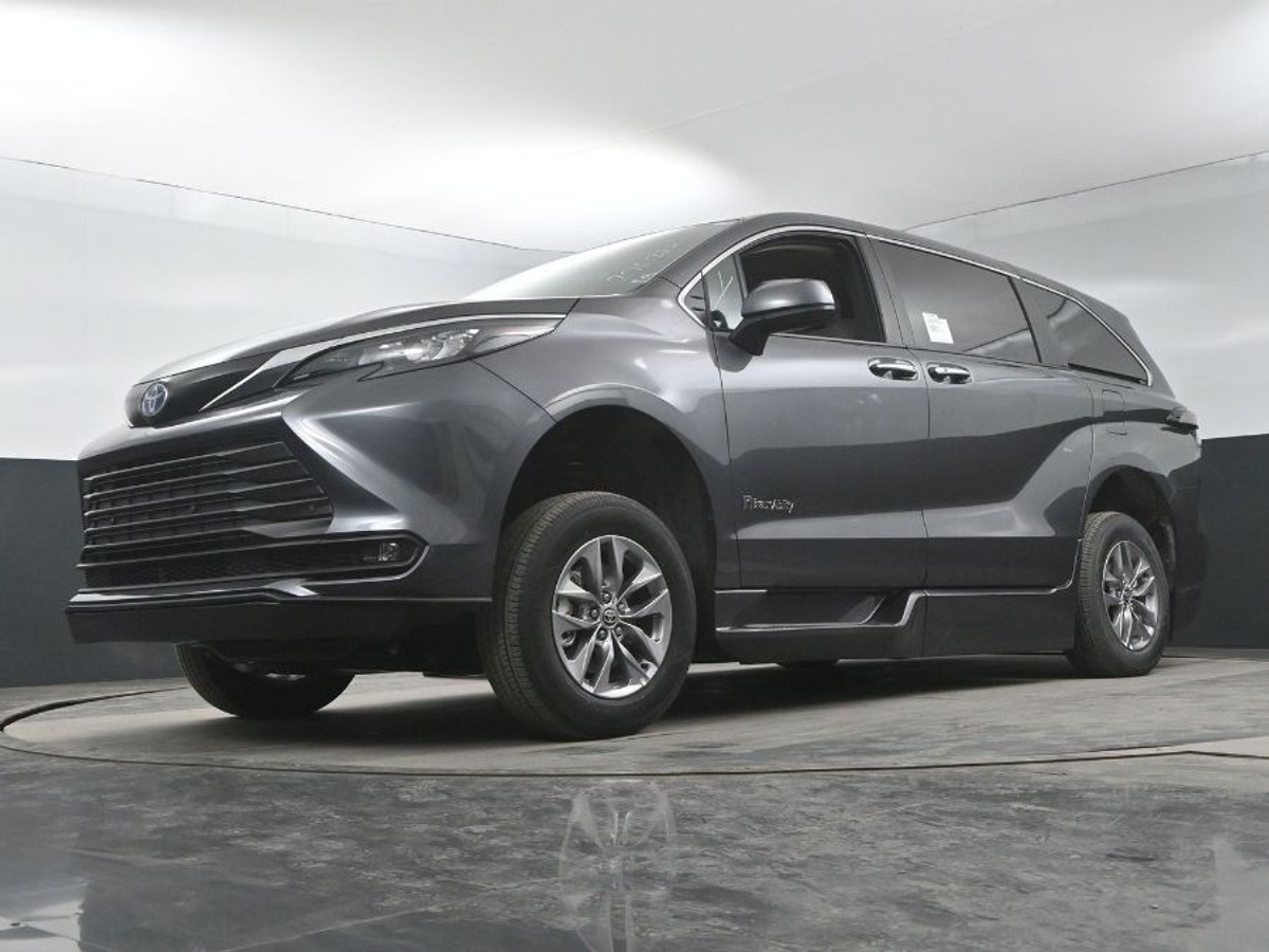 2025 TOYOTA SIENNA - Image 20