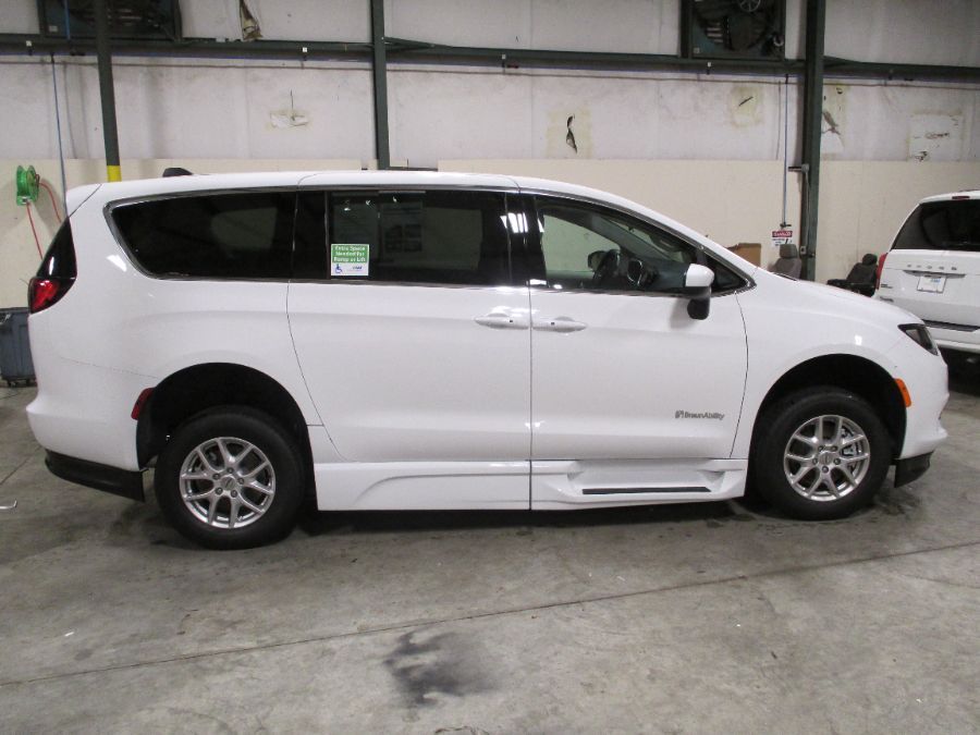 2022 CHRYSLER VOYAGER - Image 9