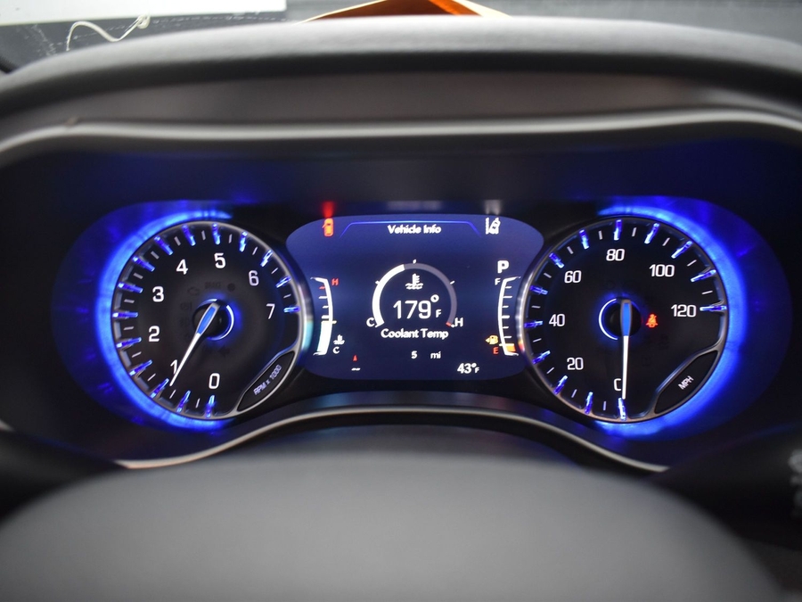 New 2025 Chrysler Pacifica Select Safety - BraunAbility Side Entry Entry Fold Out Automatic Ramp