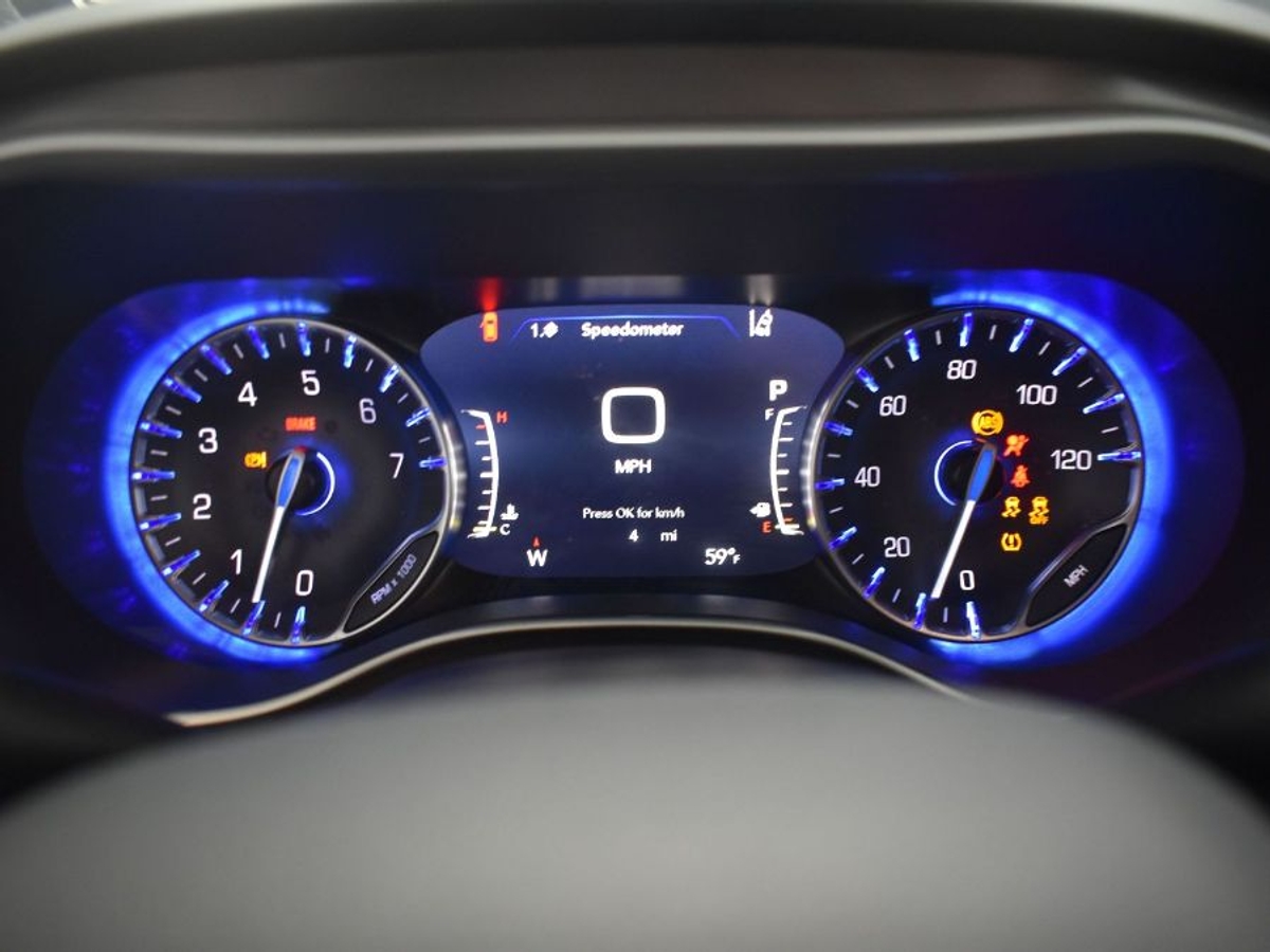 2025 CHRYSLER VOYAGER - Image 16