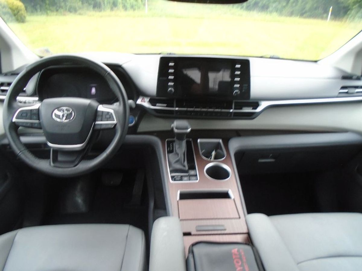 2024 TOYOTA SIENNA - Image 19