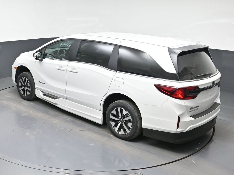 New 2026 Honda Odyssey EX-L - BraunAbility Side Entry Entry In Floor Automatic Ramp