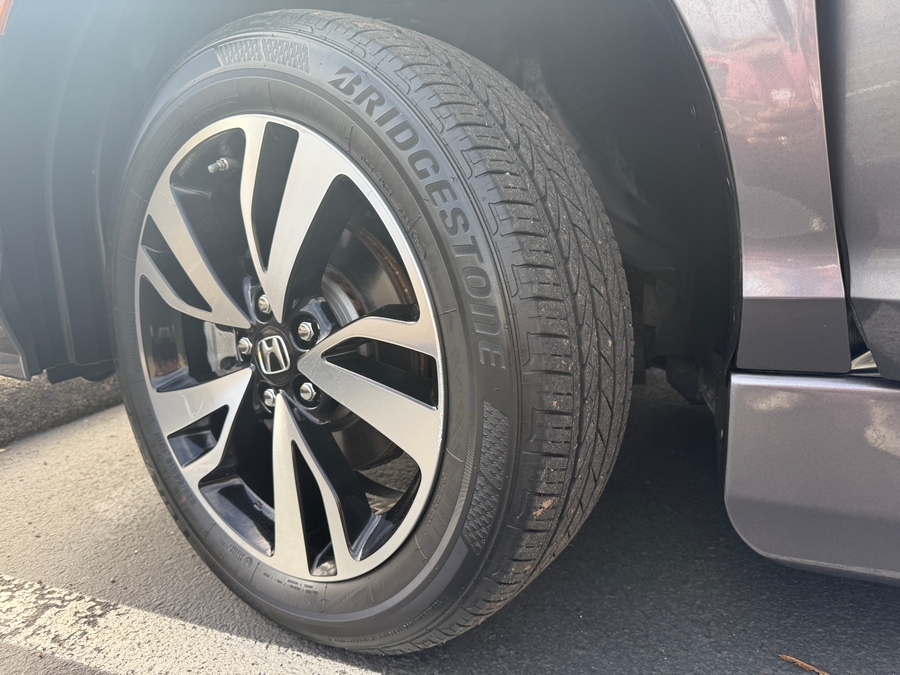 Used 2019 Honda Odyssey Elite - BraunAbility Side Entry Entry In Floor Automatic Ramp