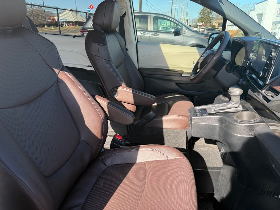 Used 2023 Toyota Sienna Hybrid Platinum - BraunAbility Side Entry Entry Fold Out Automatic Ramp
