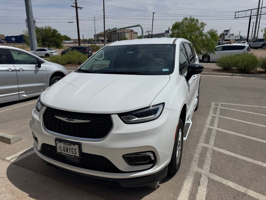 Used 2024 Chrysler Pacifica Touring L - BraunAbility Side Entry Entry In Floor Automatic Ramp