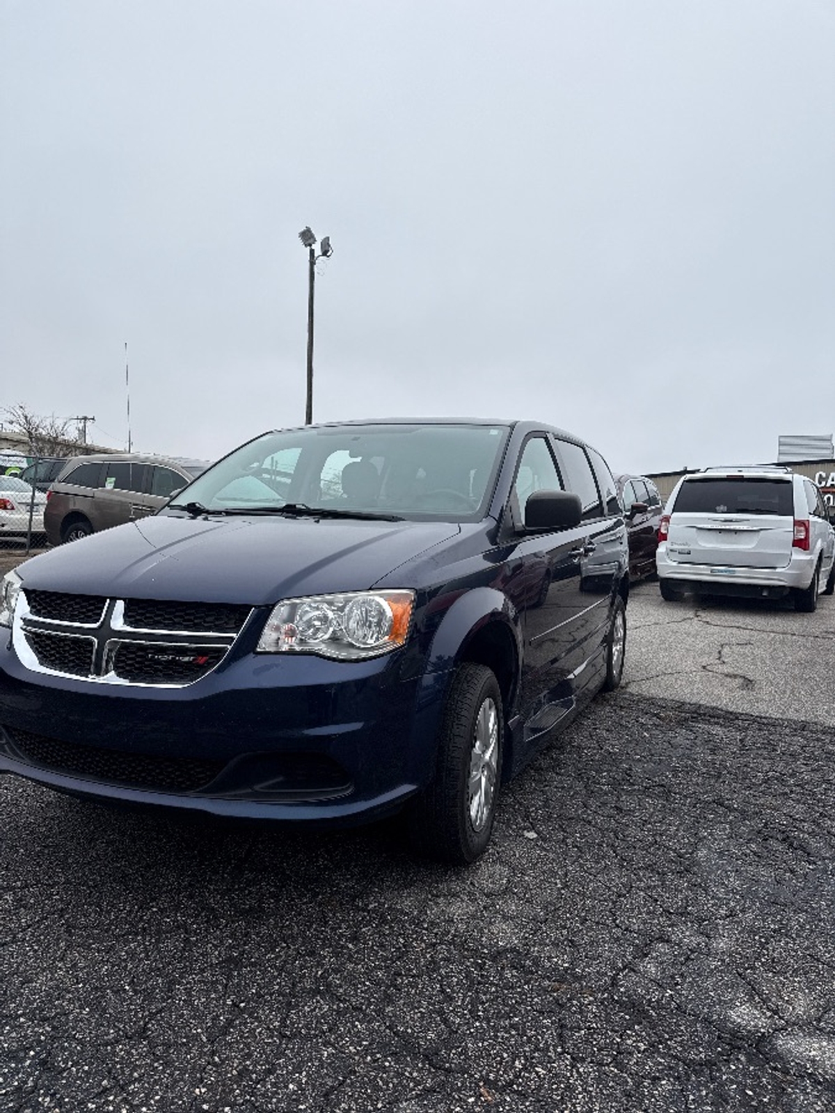 2017 DODGE GRAND CARAVAN - Image 8