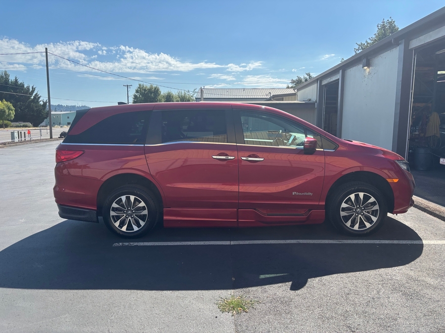 Used 2021 Honda Odyssey EX-L - BraunAbility Side Entry In Floor Automatic Ramp