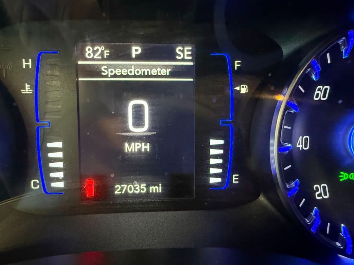 2023 CHRYSLER VOYAGER - Image 19