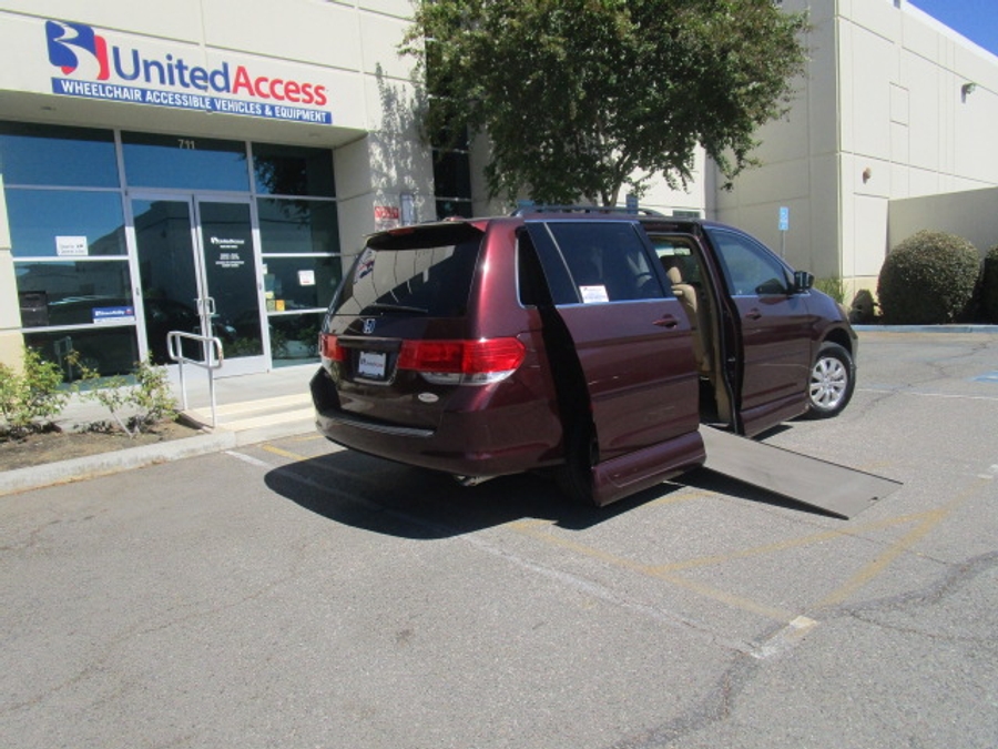 Used 2008 Honda Odyssey EX-L - BraunAbility Side Entry In Floor Automatic Ramp