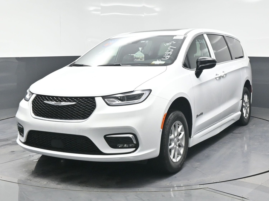 White Chrysler Pacifica with Side Entry Automatic Fold Out ramp