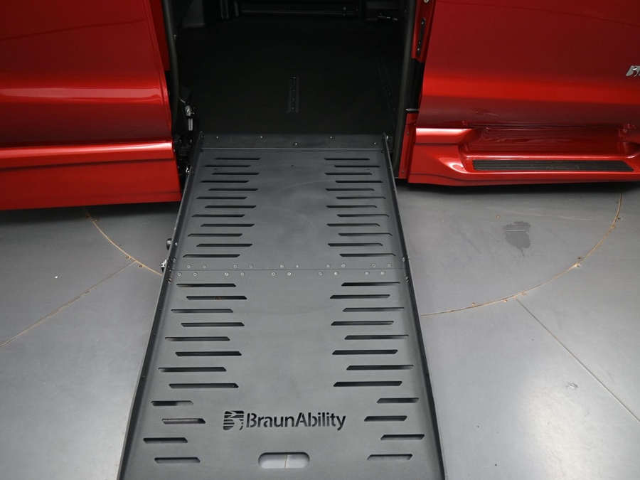 New 2026 Chrysler Voyager LX - BraunAbility Side Entry Fold Out Automatic Ramp