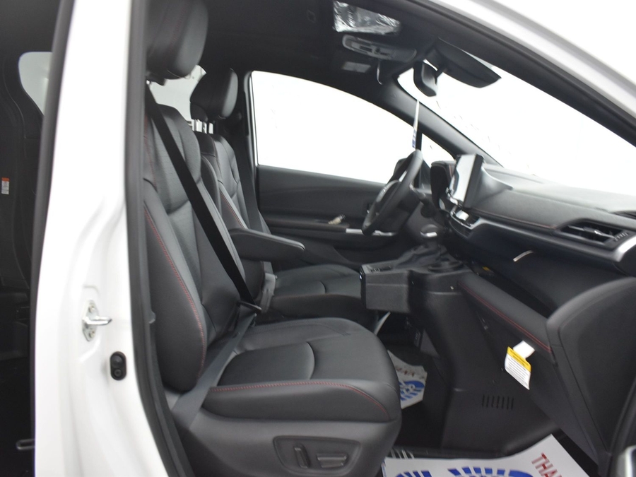 New 2025 Toyota Sienna Hybrid XSE - BraunAbility Side Entry Entry In Floor Automatic Ramp