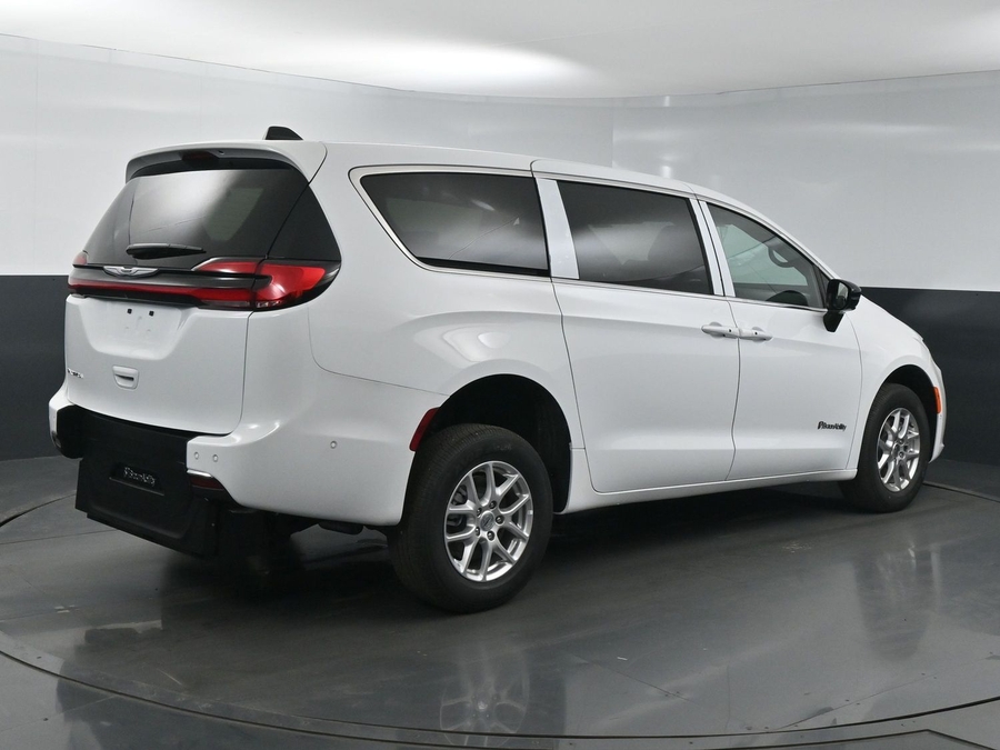 New 2025 Chrysler Pacifica Select Safety - BraunAbility Rear Entry Entry Fold Out Manual Ramp