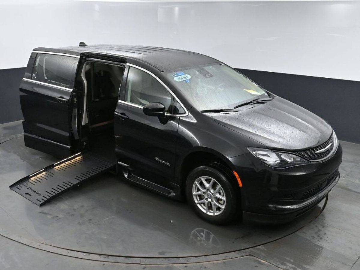 2023 CHRYSLER VOYAGER - Image 12