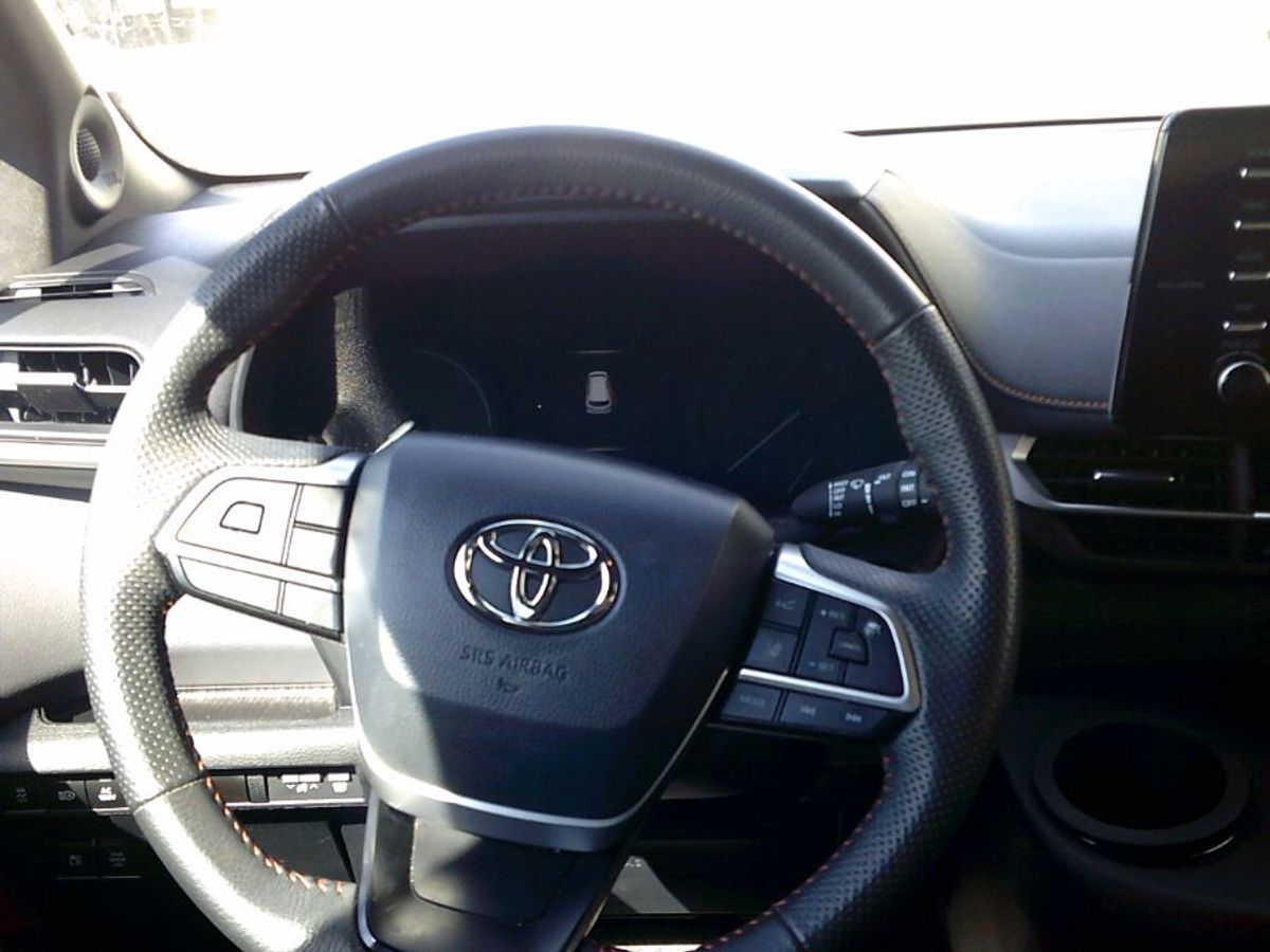 2024 TOYOTA SIENNA - Image 10