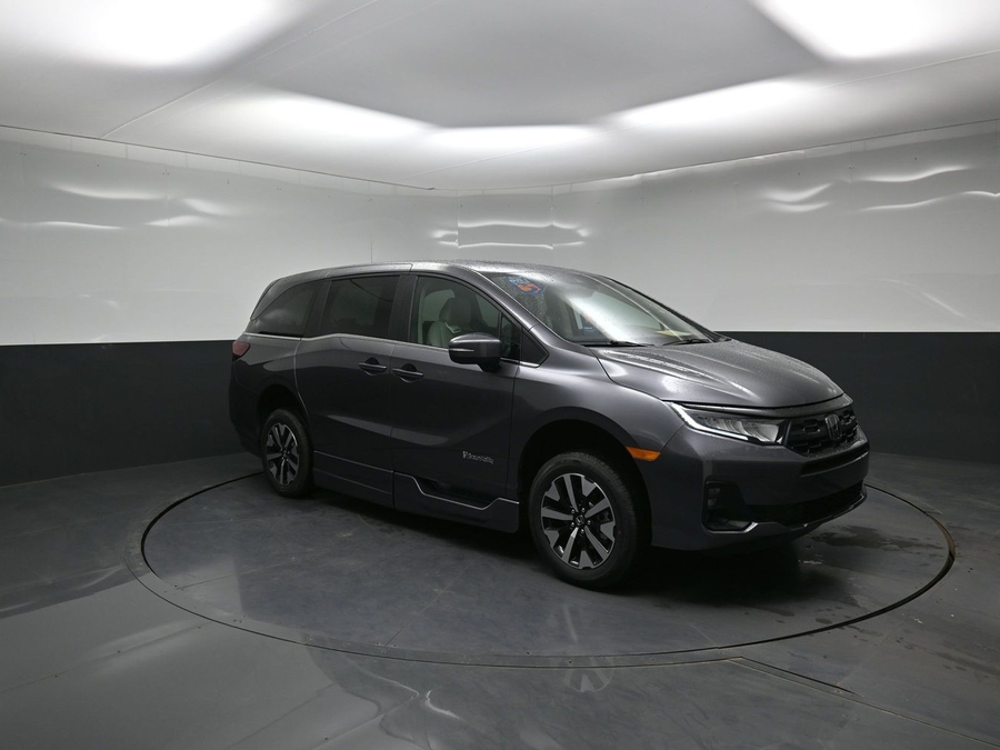 Grey Honda Odyssey image number 25