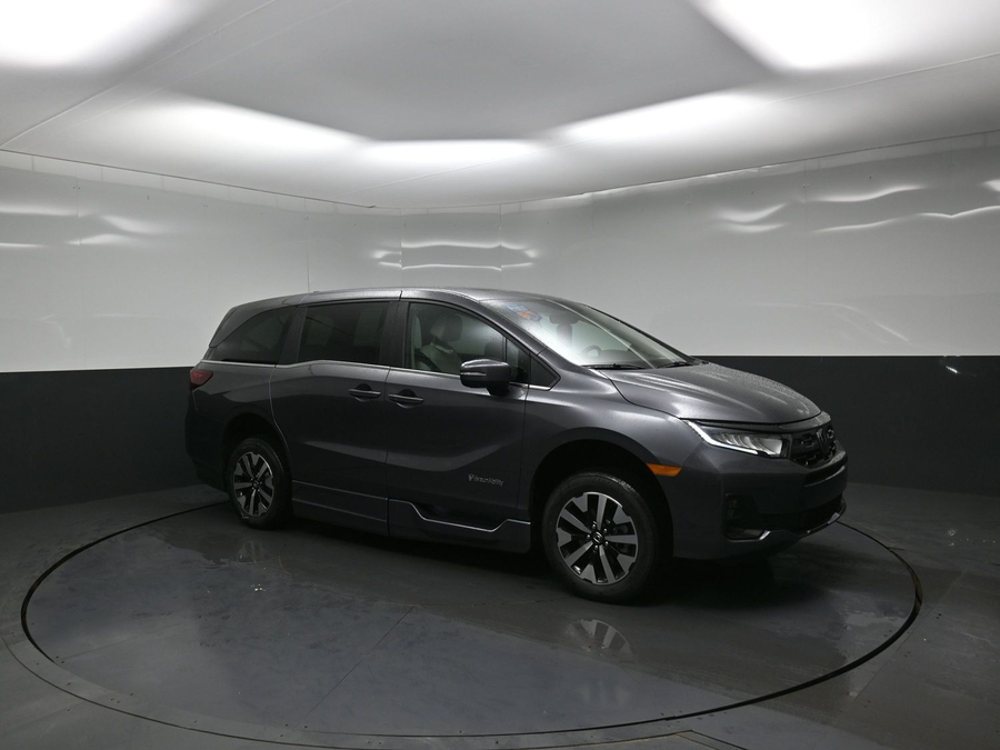 Grey Honda Odyssey image number 13