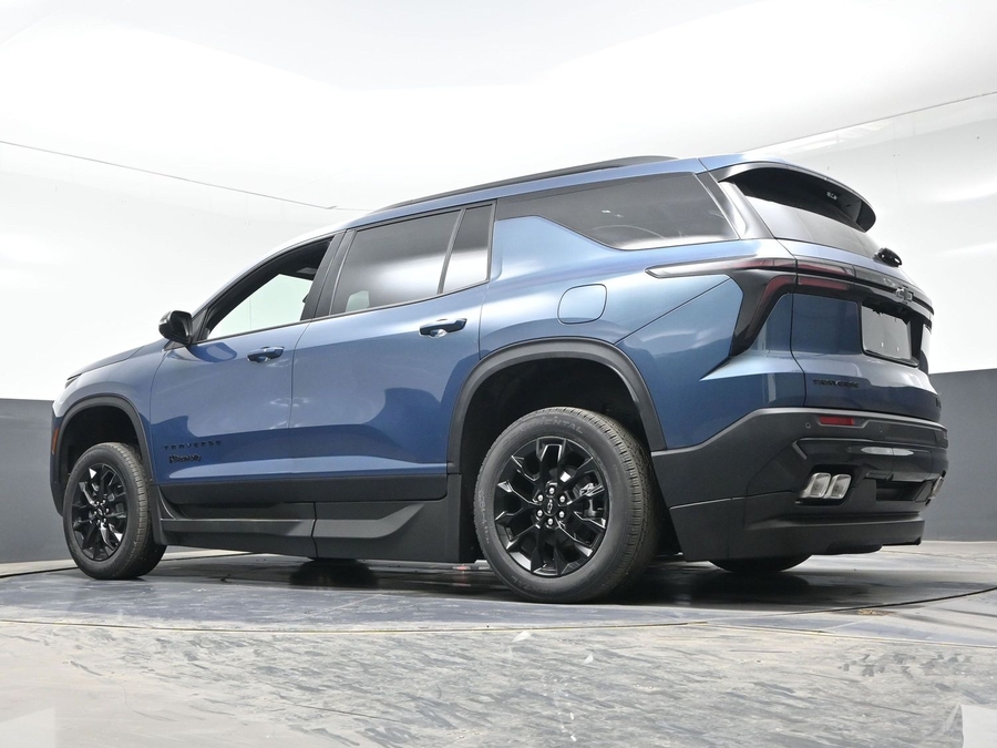 New 2026 Chevrolet Traverse 1LT Midnight - BraunAbility Side Entry Entry In Floor Automatic Ramp