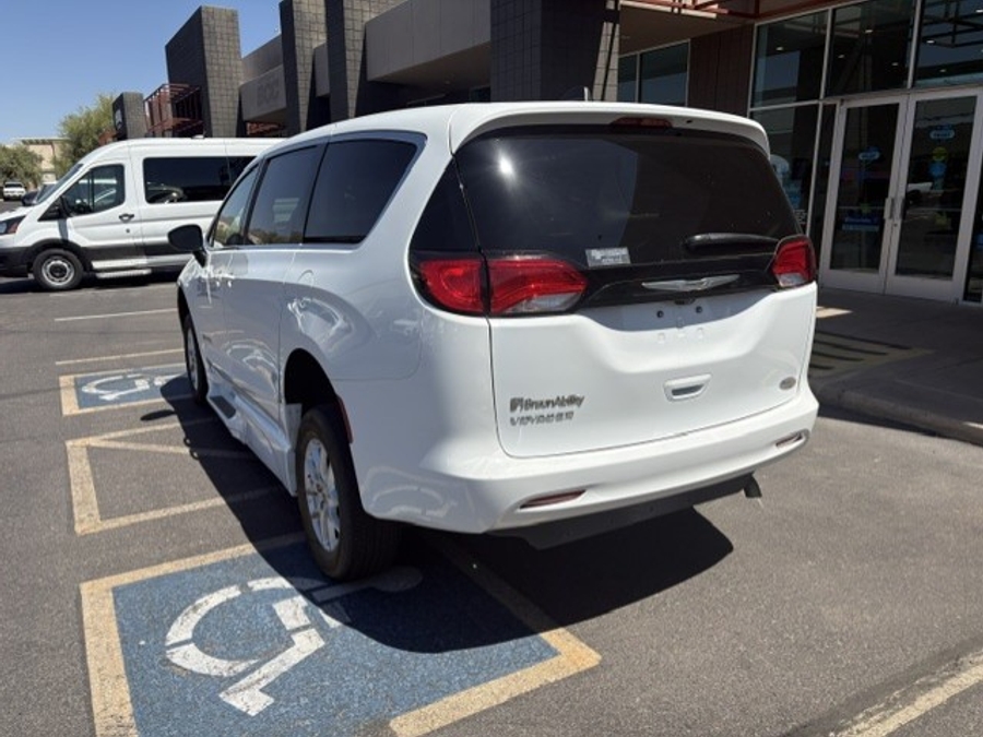 Used 2022 Chrysler Voyager LX - BraunAbility Side Entry Entry Fold Out Automatic Ramp