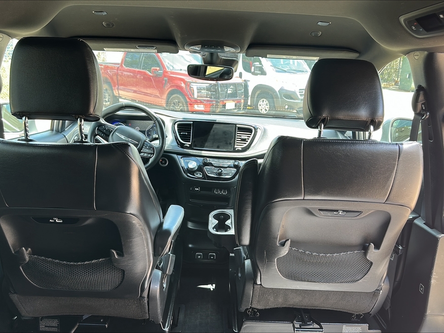 Used 2021 Chrysler Pacifica Touring L - BraunAbility Side Entry In Floor Automatic Ramp