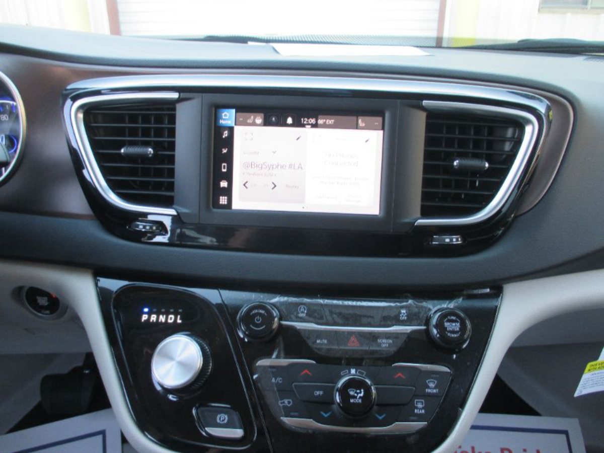 2023 CHRYSLER VOYAGER - Image 20