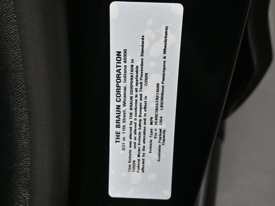 New 2026 Chrysler Pacifica Select Sport - BraunAbility Side Entry Fold Out Automatic Ramp